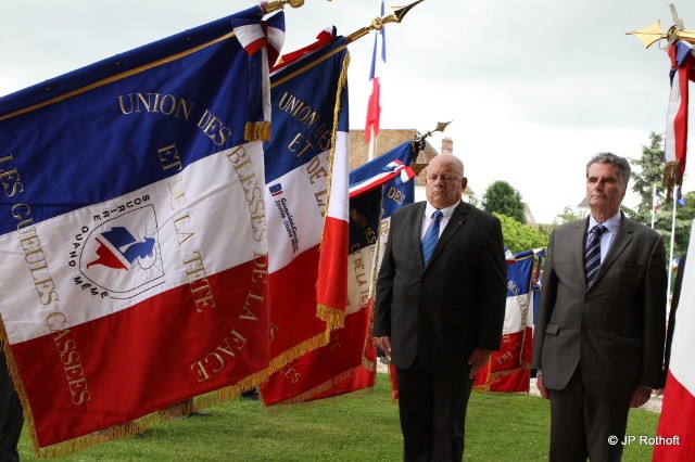 Hommage aux fondateurs au château de Moussy-le-Vieux