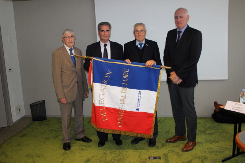 Réunion régionale Centre-Val de Loire, Tours, remise du nouveau drapeau, 22 septembre 2016