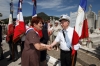 Christiane Hummel, Sénateur Maire de La Valette du Var salue le Porte-Drapeau du Domaine du Coudon et de la Délégation Provence