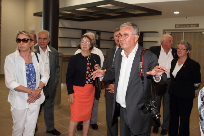 Olivier Roussel, Directeur général guide une visite de l