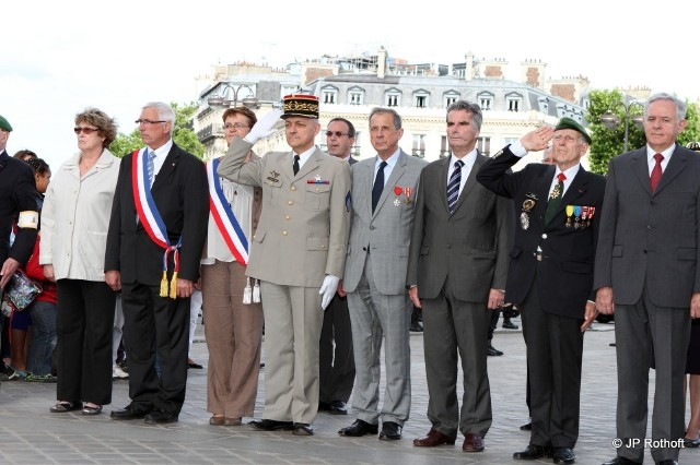 Le salut au soldat inconnu